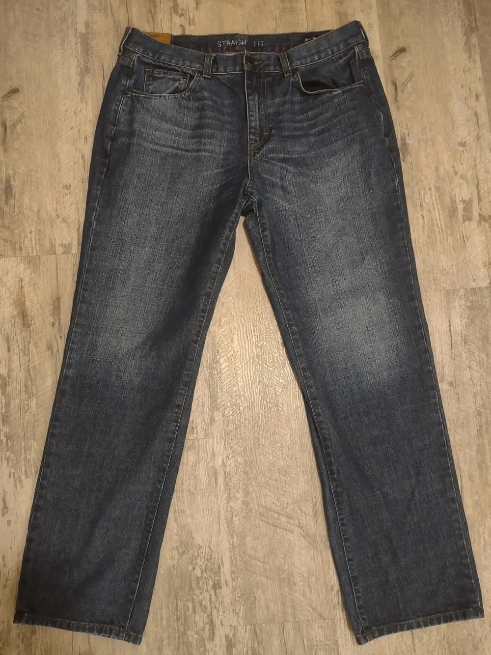 CHAPS DENIM STRAIGHT FIT 34X32 MSRP $79 EUC Men’s Chaps jeans